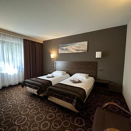 Hotel Zimnik Luksus Natury Spa & Wellness Ostre エクステリア 写真
