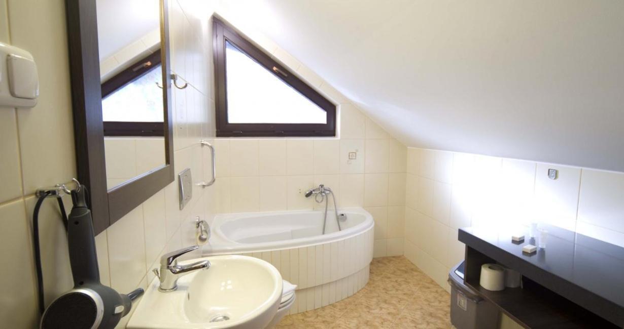 Hotel Zimnik Luksus Natury Spa & Wellness Ostre エクステリア 写真